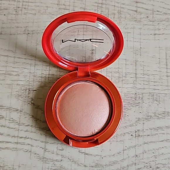 MAC Go Play Blush in So Natural - Picture 1 of 4